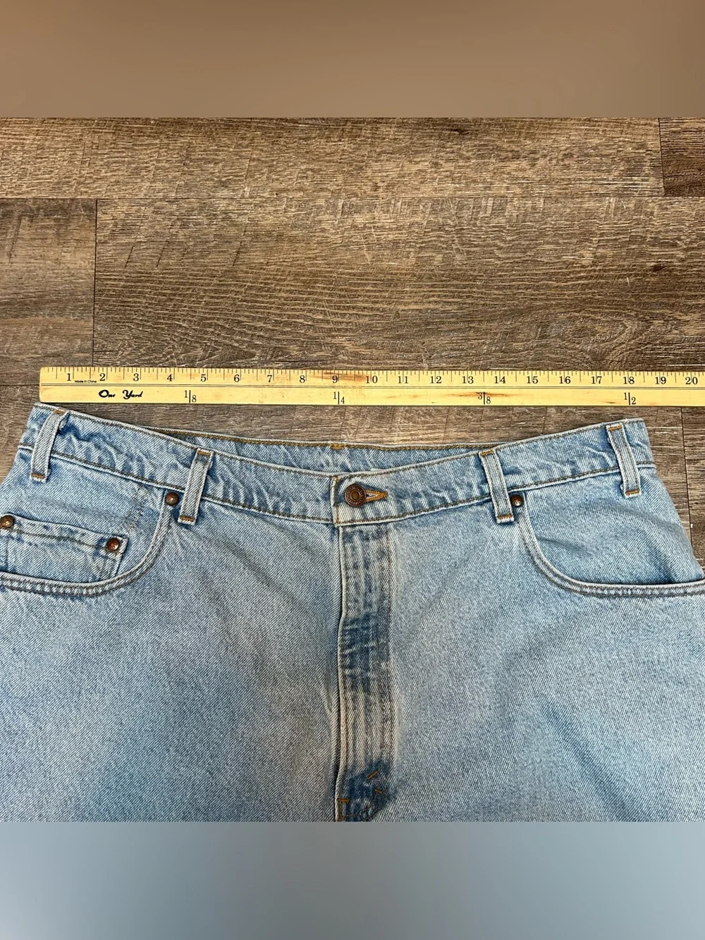 Vintage 90’s Levi's 545 Light Blue Relaxed Fit Men's Jeans size 40